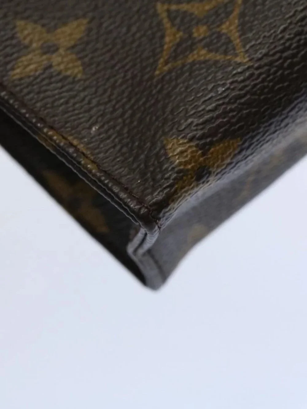LOUIS VUITTON Monogram Poche Toilette 15 Pouch M47546 LV Auth th4338